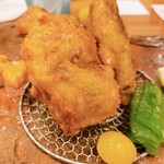 蕎麦割烹  倉田 - 豊後水道産トラ河豚 唐揚げ、ウグイス(1匹に1個の部位)