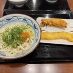 丸亀製麺 - 釜玉うどん、いか天、かしわ天♪