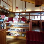 コメダ珈琲店 - 明るい日差しが差し込んで気持ちいいです。