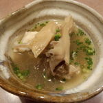 鮨処 多田 - クエのスープ仕立て　白身魚と玉葱から取ったスープでクエを･･･　クエは五島産で３５Ｋｇクラス