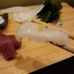 鮨処 多田 - ひらめ縁側リフト