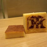 鮨処 多田 - 阪神タイガースの焼印入りの玉