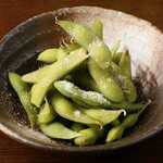 salt boiled edamame