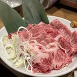 旨唐揚與居酒屋餐 Mirai Zaka 水戶OPA店 - 鍋用の牛肉。霜降りでとても柔らかく美味しかったです。