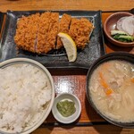 かつはな亭 - 黄金豚厚切りロース定食1958円