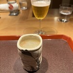 ごだん 宮ざわ - 先付けは、カニの身が底にぎっしりと入った腕から。