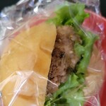 Masuyapan - ・厚切り玉ねぎ豊西牛バーガー360円