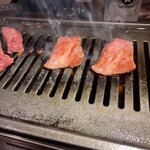 ホルモン 焼肉 一六八 - 