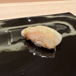 寺子屋 すし匠 - かわはぎと肝と芽ネギのにぎり