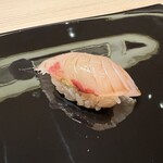 寺子屋 すし匠 - 縞鯵のにぎり