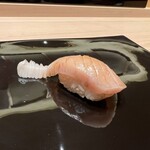 寺子屋 すし匠 - 鰆のにぎり