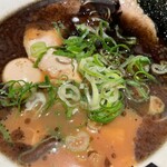 河童ラーメン本舗  - 黒河童煮玉子入り