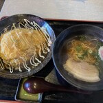 Tonkou - オムチャーハン＋1/2ラーメンセット1200円