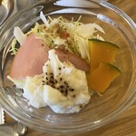 Kissaten Daijingu - セットのサラダ