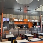 UMAMI BURGER - 店内