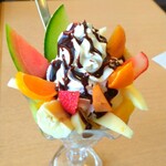 coffee&lunch さがみ - チョコレートパフェ700円