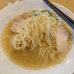 麺屋 草庵 - 濃厚塩らーめん850円の麺