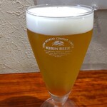 灼味噌らーめん 八堂八 - グラスビール 400円