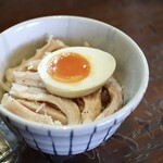 らーめん 三福 - 鶏塩めし・ミニ (250円)