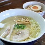 Ramemmifuku - らーめん・塩 (800円) ＋ 鶏塩めし・ミニ (250円)