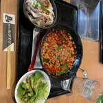 焼肉のわびすけ - 台湾ラーメンとミニしゃぶしゃぶ丼