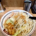 豚山 - ラーメン小(¥900)