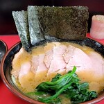 横浜ラーメン 田上家 - チャーシューメン￥950