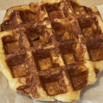 MR.waffle - ワッフル（焼きりんご）　190円(税込)