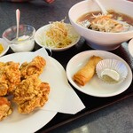 台湾料理味鮮 - 若鶏の唐揚げ定食