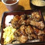 鈴音 - 玉子と蒲鉾でアクセント