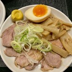 麺飯食堂 八右衛門 - おつまみセット290円