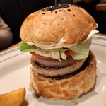 マンチズ バーガー シャック - グリルオニオンバーガー