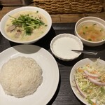 本格タイ料理バル プアン - 