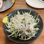 南口やきとん - これバリうま！しらすと香味野菜の和え物