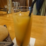 HOP TRIP - オレンジジュース。モロッコ満喫プレート 税込1300円