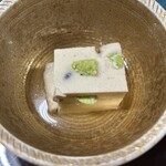 東学坊 - 枝豆の入ったお豆腐