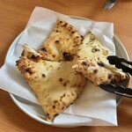 オステリア ピッツェリア アルベロ - パスタランチはフォカッチャ付き♪