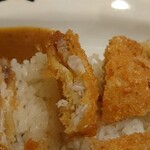 上等カレー - カツ断面