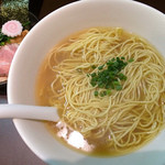 おおぜき中華そば店 - （限定）ブリ節とアサリの塩そば（750円）