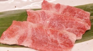 Urayoko Yakiniku Senta- - タテバラ　Ｔｈｅ『カルビ』トロのような脂。焼きすぎ注意！