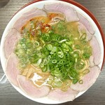 Ramen Yokoduna - チャーシューメン ¥850～乗せちゃう～たっぷりネギぃ～