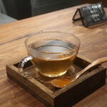 IZA - ハーブティー 熊野水木蜂蜜添え