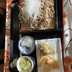 六合の郷 しらすな - 浅間そばと天ぷら盛り合わせ