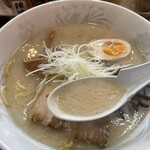 ラーメン笑福 - スープ