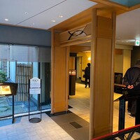 神戸たむら - 個室以外も割と賑わってました　