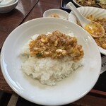 中国料理 峨嵋山 - お代わりしたご飯にもマーボー豆腐