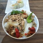 タイタイ タイ料理 - ガイ・パット・ガパオ