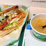 SUBWAY - チーズサラダチキンサンドと野菜スープ