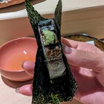 千葉たかおか - 富津の鯖の棒寿司。目の前で炭で炙られ、ﾊﾟﾁﾊﾟﾁと脂が爆ぜる様子もご馳走。