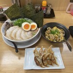 ラーメン白銀亭 - 